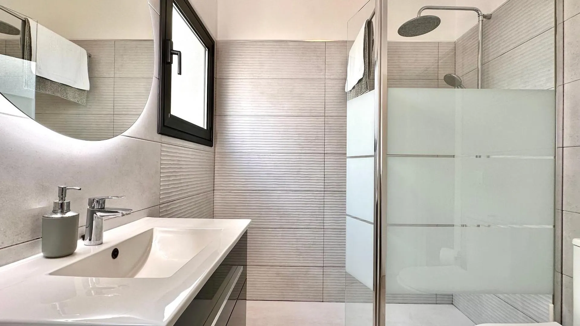 Modern And Comfortable Apartment - Center Puerto Puerto de la Cruz  Spain